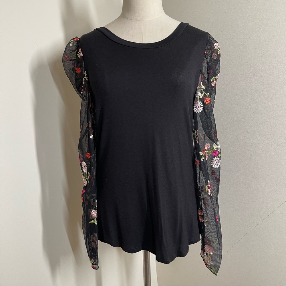 Willow Young Contemporary Black Mesh EmbroideredSleeves Jersey Long Sleeve Top-M